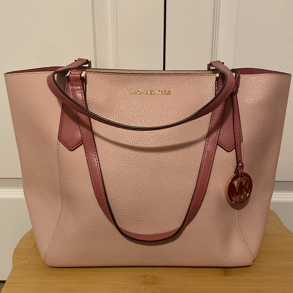 🩷Michael Kors🩷Colorblock💕Pale Pink w/ Dark Mauve💕Large Tote/Like New - Picture 15 of 15